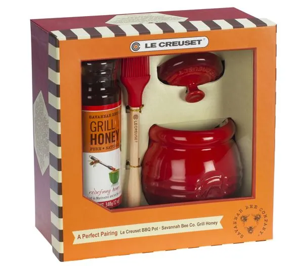 Le Creuset Barbecue Pot with Grilling Honey Gift Set