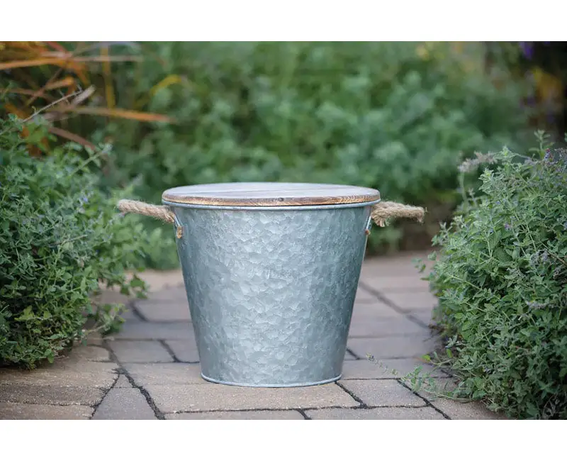 Patio Essentials 21309G-SPK Galvanized Bucket Candle Solid For Flying Insects