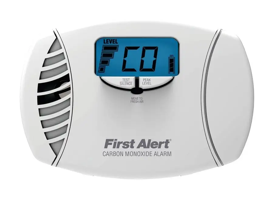 First Alert CO615 Carbon Monoxide Plug-In Alarm With Battery Backup & Digital Display