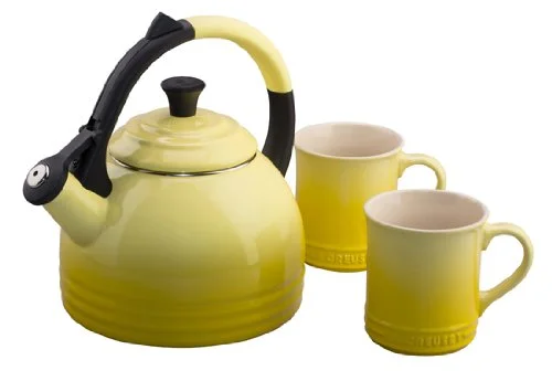 Le Creuset Peruh Kettle and Mug Set