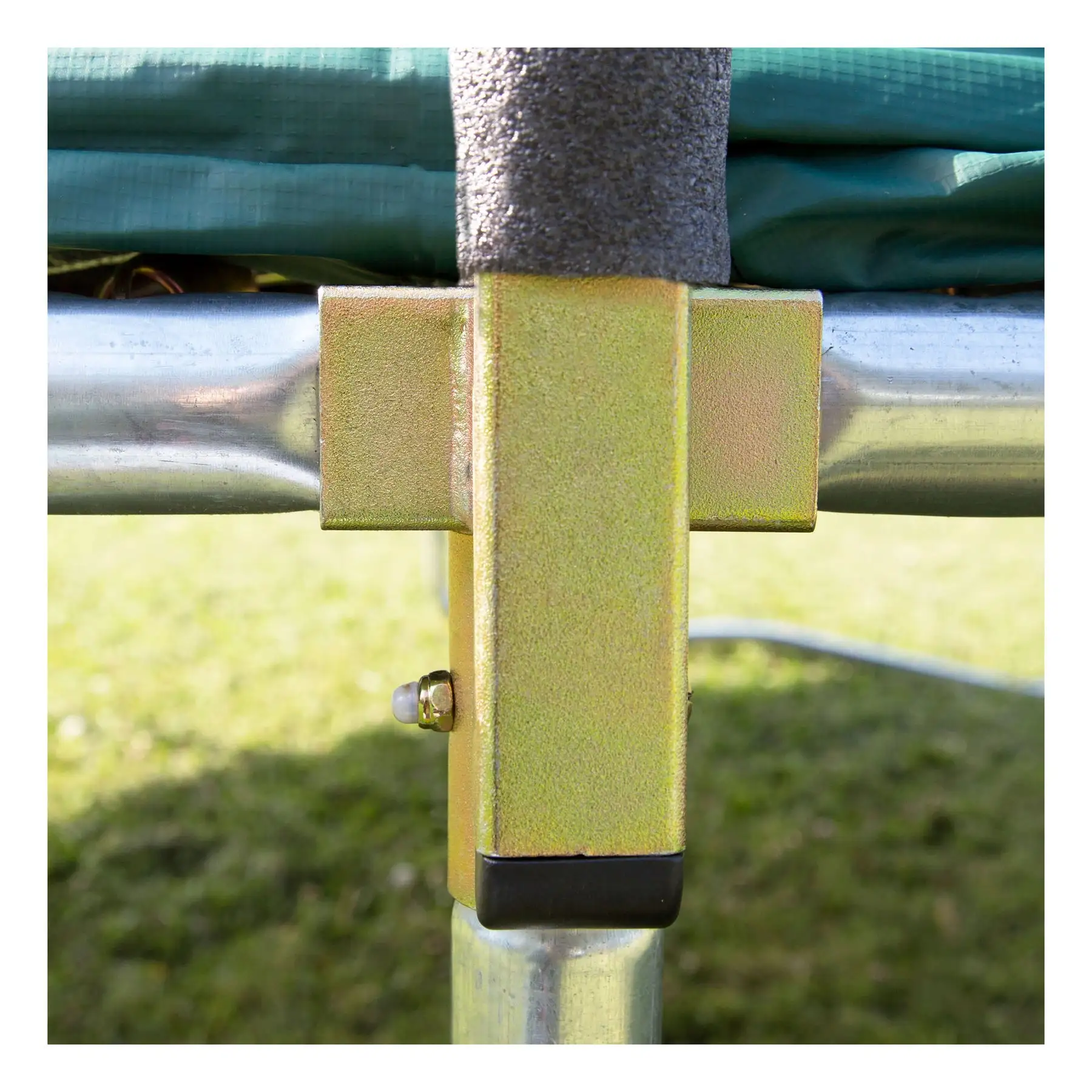 Skywalker Trampolines 10-Foot Round Outdoor Trampoline with Enclosure, Green - Image 4